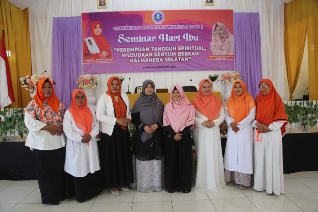 Buka Seminar Hari Ibu, Ketua TP-PKK Halsel : Tingkatkan Kesadaran Agama, Demi Cemerlangnya Anak Bangsa