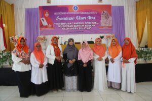 Buka Seminar Hari Ibu, Ketua TP-PKK Halsel : Tingkatkan Kesadaran Agama, Demi Cemerlangnya Anak Bangsa