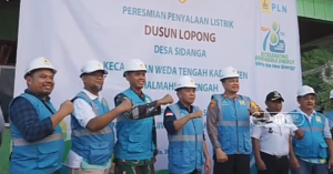 Akhirnya Desa Sidanga Kecamatan Weda Teraliri Listrik