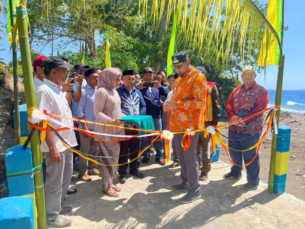 Resmikan Jembatan Mataketen-Tagono, Bupati : Tingkatkan Perekonomian Masyarakat