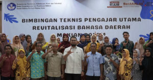 Bimtek Revitalisasi Bahasa Makian Dalam, Bassam Kasuba Jadi Narasumber Pertama