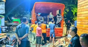 Pemkab Halsel Distribusikan Bantuan di Gane, Lokasi Terdampak Banjir