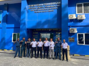 Warga dan Karyawan Lingkar Tambang Bersyukur atas Layanan Logistik Kapal Semarak Malut 01