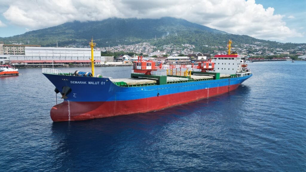 Kedaulatan Maritim Ditegaskan dengan Pergantian Bendera di Kota Ternate