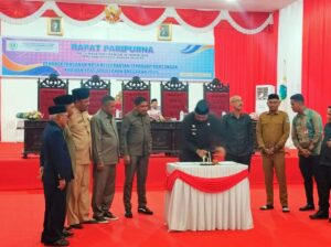 Rapat Paripurna, DPRD Halmahera Selatan Setujui KUA-PPAS APBD 2025