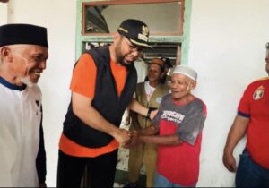 Bupati Halmahera Selatan Umrohkan Imam dan Wakil Imam dari Dua Desa