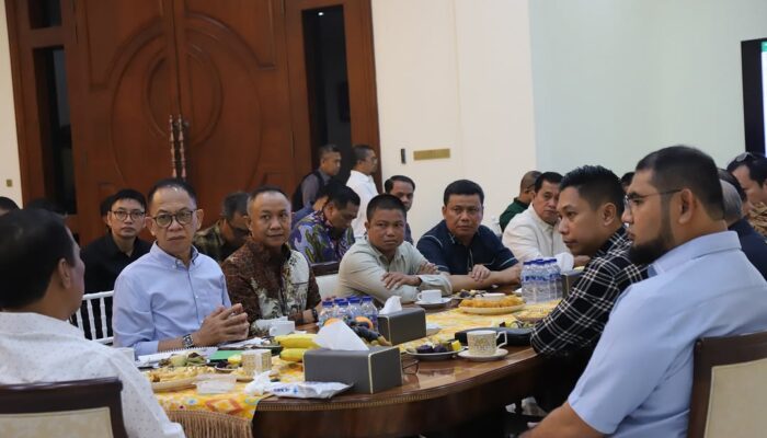 Audens Bersama Mentri Pertanian RI, Bupati ; Halsel Jadi Prioritas Utama Industri Kelapa di Malut